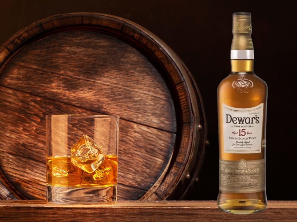 デュワーズ15年の評価｜味や定価、口コミまで徹底解説！